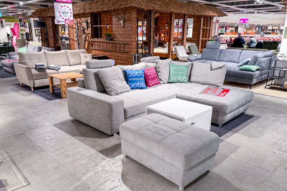 Wer dieses Einrichtungshaus in seiner Stadt hat, kann richtig sparen