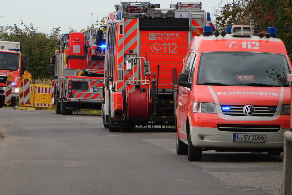 Leipzig: Großeinsatz in Leipziger Wohngebiet: Gasleitung bei Bauarbeiten beschädigt