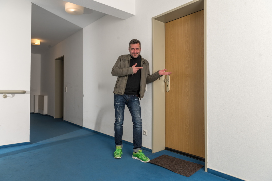 Helfer mit Herz: Musiker Ronny Jentzsch (45) bietet seine Wohnung in Dresden für eine ukrainische Flüchtlingsfamilie an.
