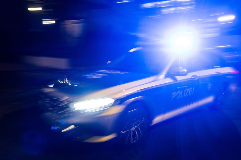 Die Polizei konnte die 16-Jährige rechtzeitig vor einer Vergewaltigung retten. (Symbolfoto)