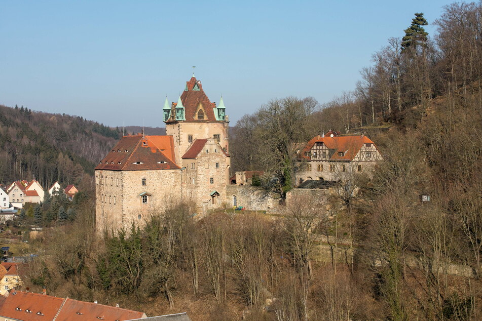 Seit vielen Jahrhunderten "wacht" das Schloss Kuckuckstein über die liebliche Region. Zu Füßen des Gemäuers schlängelt sich das Flüsschen Seidewitz.