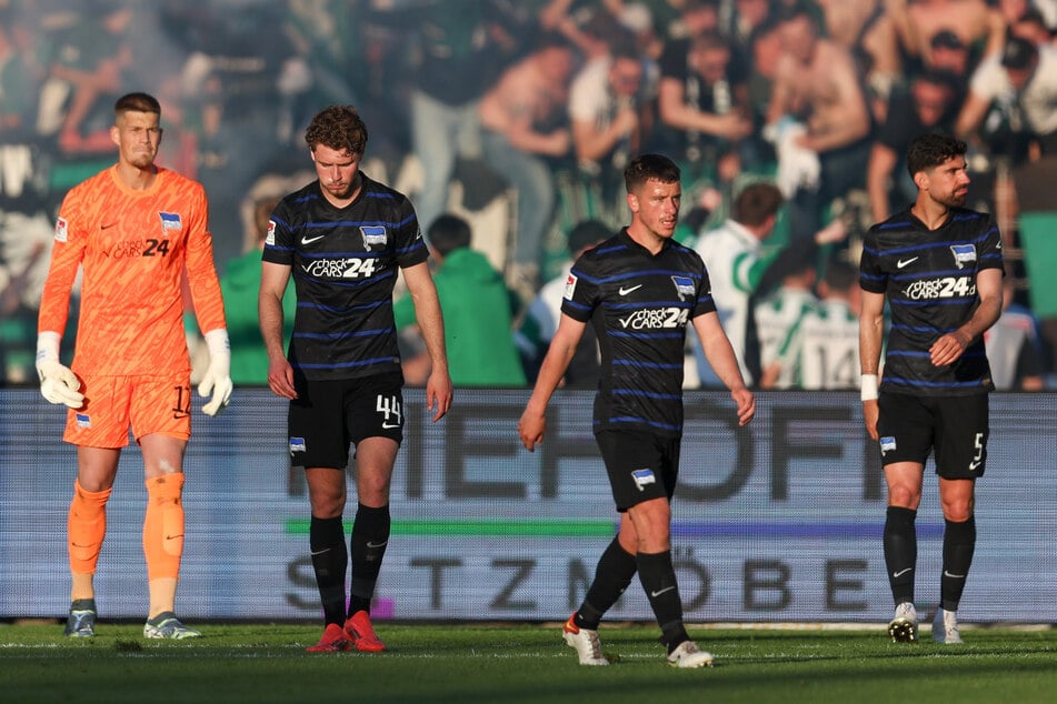 Die Hertha-Profis um Linus Gechter (21, 2.v.l) erwischten einen schwachen Tag.