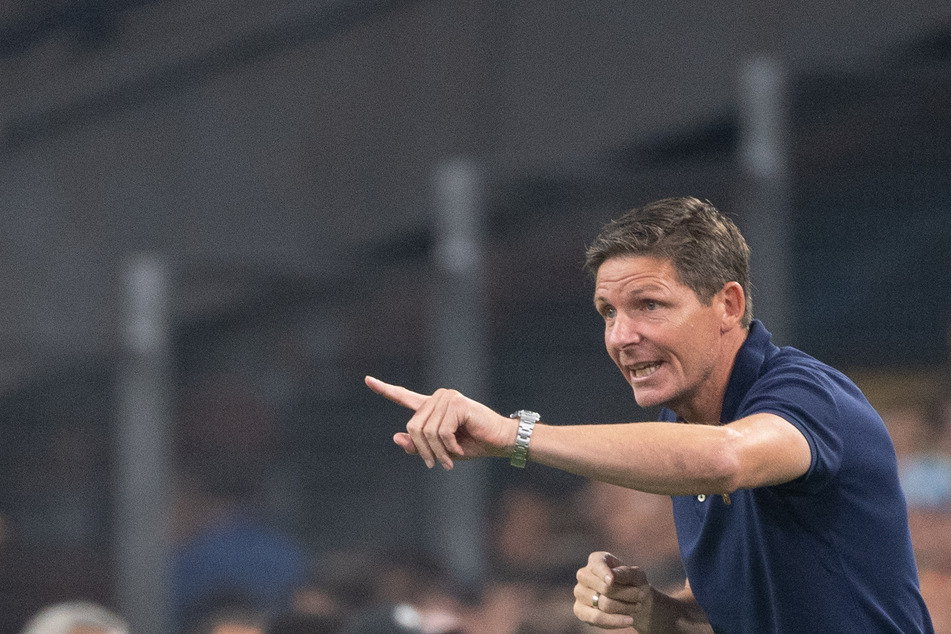 Eintracht-Frankfurt-Coach Oliver Glasner (48) hofft auf eine Stabilisierung der Leistungen seines Teams in der Bundesliga.