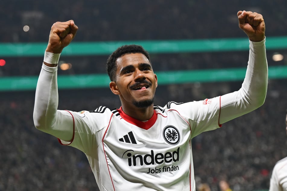 Grund zum Jubeln: Ansgar Knauff hatte Eintracht Frankfurt im DFB-Pokal gegen Borussia Dortmund früh in Führung gebracht.