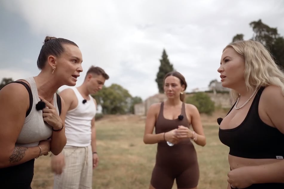 Julia Römmelt (32, l.) und Marlisa Rudzio (36, r.) kommen nicht auf einen Nenner.