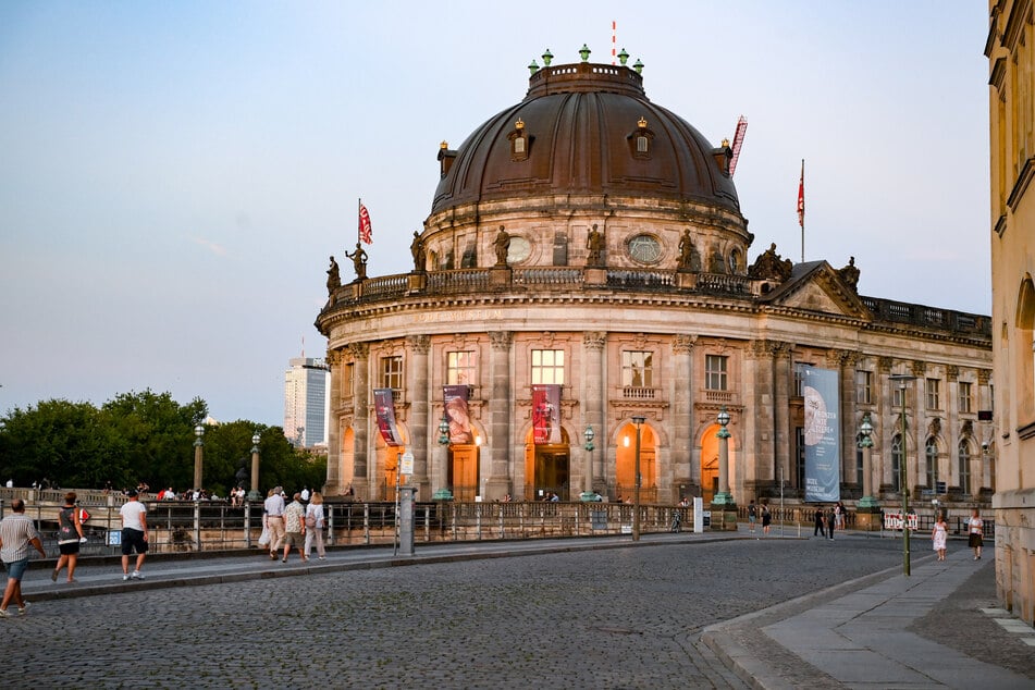 Das Bode-Museum und das Alte Museum auf der Berliner Museumsinsel öffnen bald wieder auch dienstags.