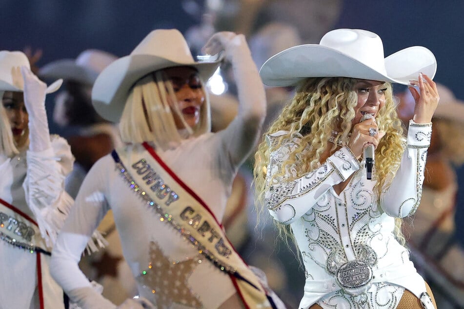 Beyoncé's NFL halftime show scores multiple Emmy nominations!