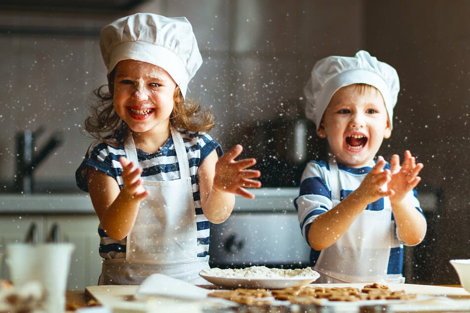 Backe, backe Plätzchen: Kinder können sich immer mehr auf Weihnachten freuen. (Symbolbild)