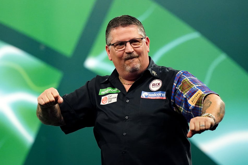 Gary Anderson (54) cache pas son opinion sur la jeune génération de joueurs de fléchettes.