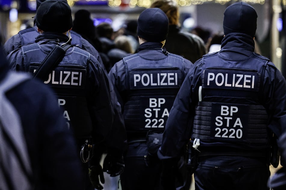 Aktuell ermittelt die Abteilung Staatsschutz der Kölner Polizei in dem Fall. (Symbolbild)