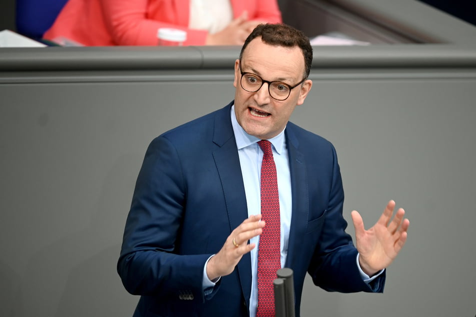 Jens Spahn (44) fordert die Regierung auf, die Vertrauensfrage zu stellen. (Archivbild)