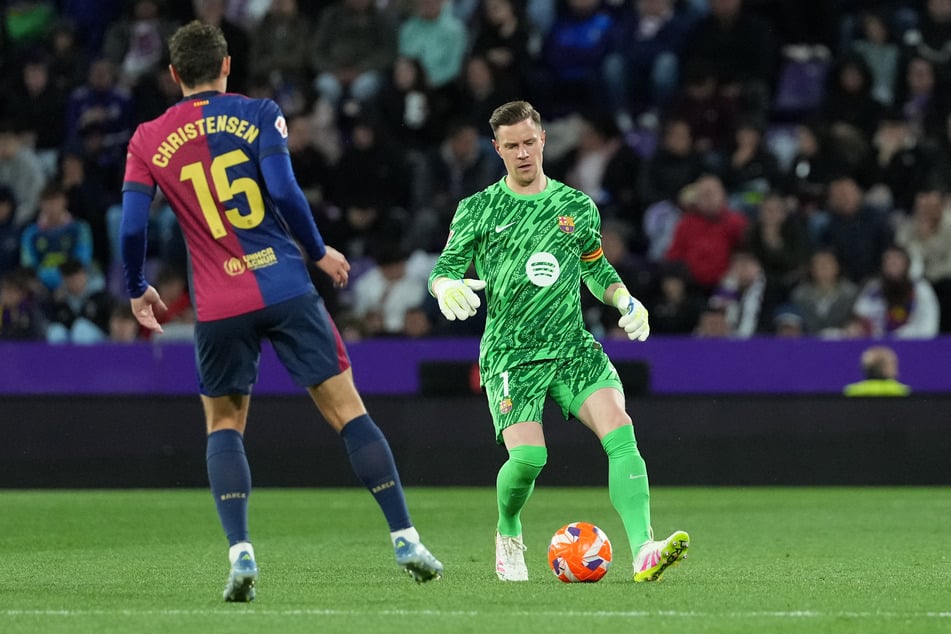 Marc-André ter Stegen (33) arbeitete sich bei Barcelona zurück auf den Platz, doch nun könnte seine Zeit in Spanien enden.