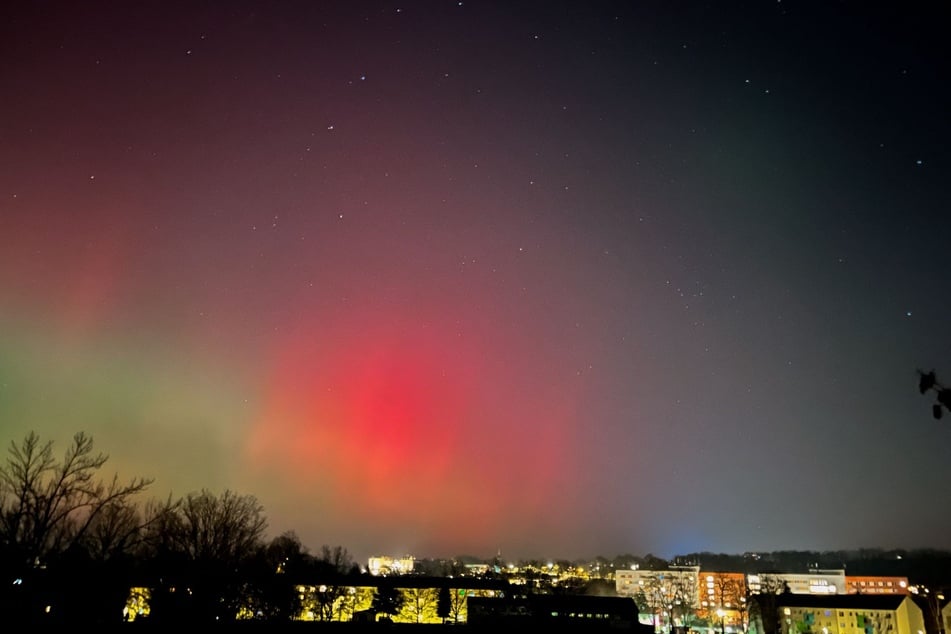 Auch über Pirna war die außergewöhnliche Farbenpracht zu sehen.