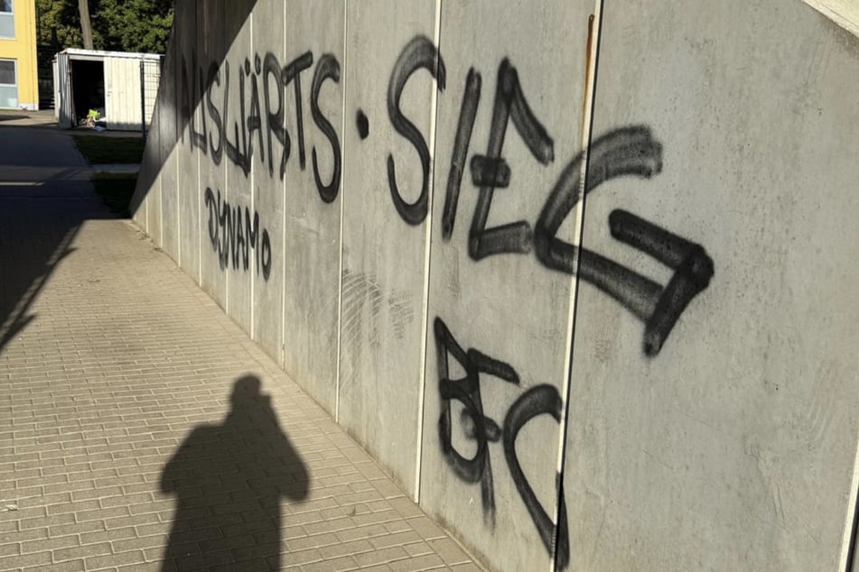 Selbst am Spielerdurchgang hatten sich BFC-Anhänger in großen Buchstaben verewigt.