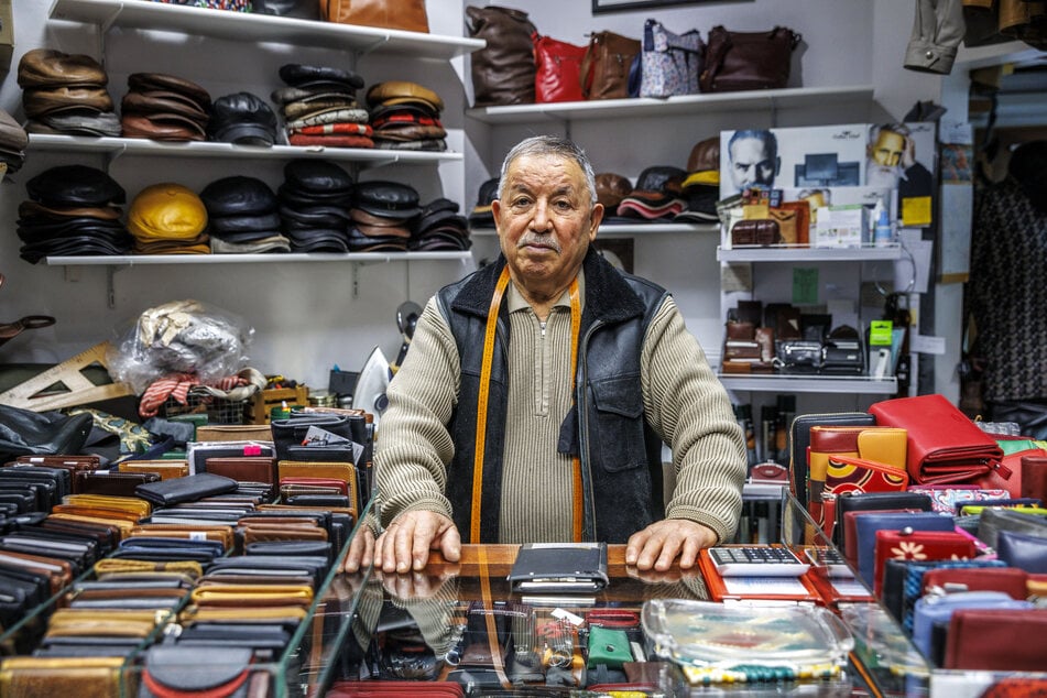 Händler Mehmet Demirbas (78) erwartet einen heftigen Umsatzeinbruch.