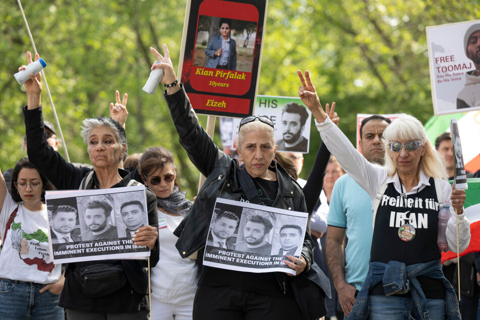 Auch in Frankfurt protestierten Exil-Iraner gegen die Hinrichtungen im Iran.