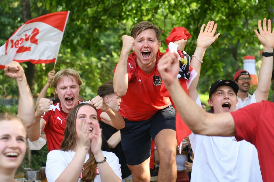 Ausgelassener Jubel bei den österreichischen Fans beim Public Viewing im Wiener Prater.