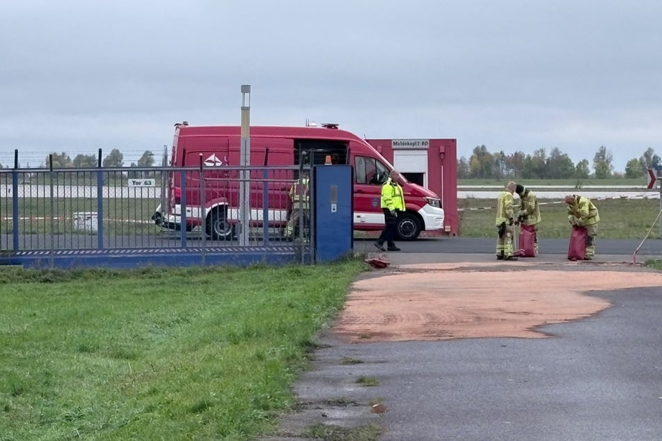 Leipzig: Vorfall am Leipziger Flughafen: Fahrzeug durchbricht Zaun, Airport verweist auf Sicherheitsstandards