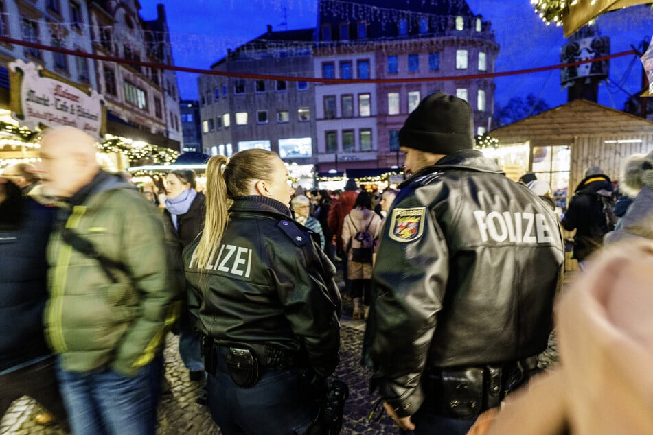 Die Polizei will die Kontrollen auf Weihnachtsmärkten verstärken.