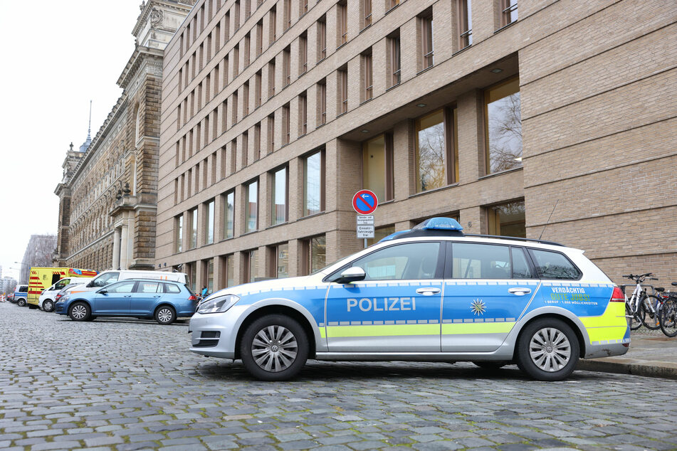 Dresden: Weil sie einen Drogenhändler überfielen: zwei Beschuldigte (18, 19) angeklagt!