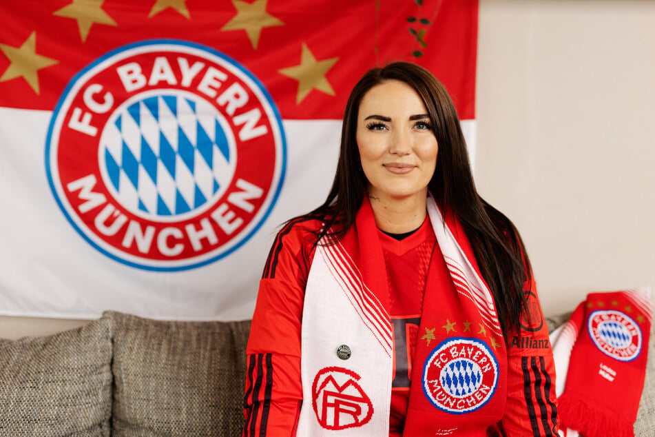 Louisa ist Fußball-verrückt. Ihr Herz schlägt für den FC Bayern.