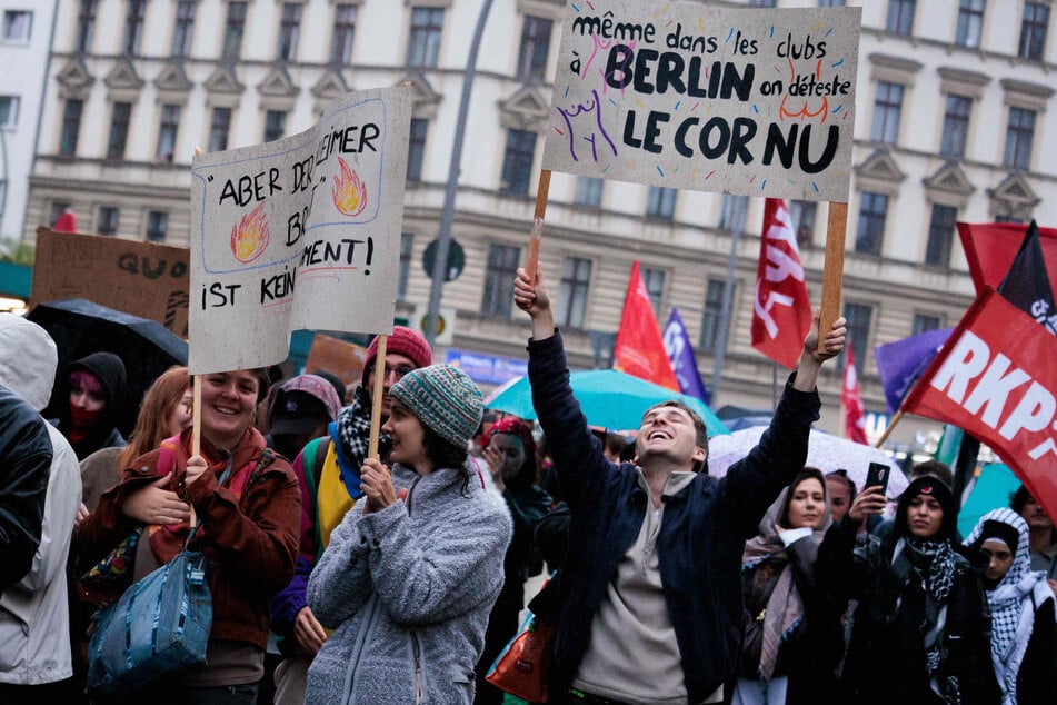 In Berlin gab es bereits Demonstrationen, die sich mit den französischen Protesten solidarisierten.