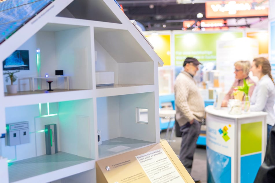 Schon ein kurzer Austausch bringt viele neue Anregungen, die die Idee vom Traumhaus wahr werden lassen.