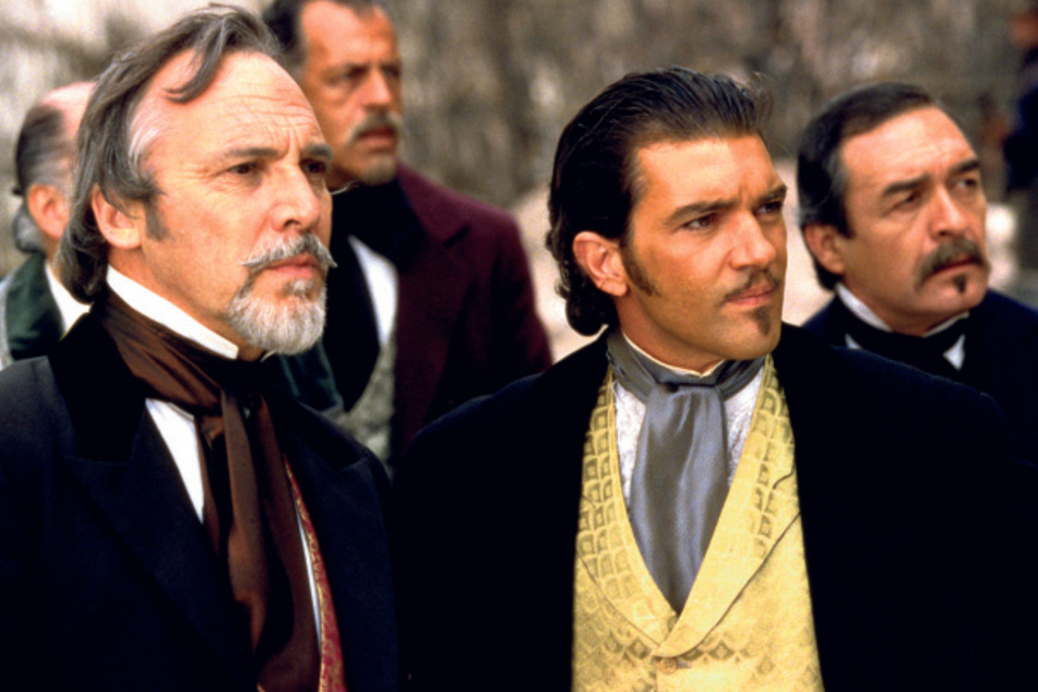 Antonio Banderas (vorne rechts) spielt den Zorro.