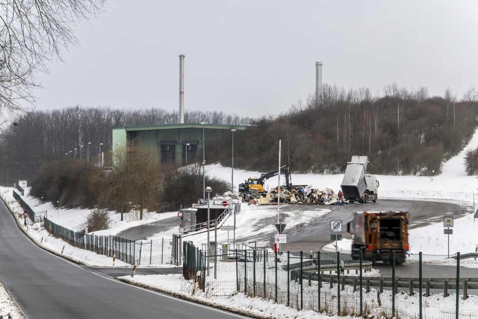 Am Weißen Weg in Chemnitz: Blick auf Wertstoffhof und die ehemalige Restabfallbehandlungsanlage (RABA) - 2029 soll der neue Komplex hier stehen.