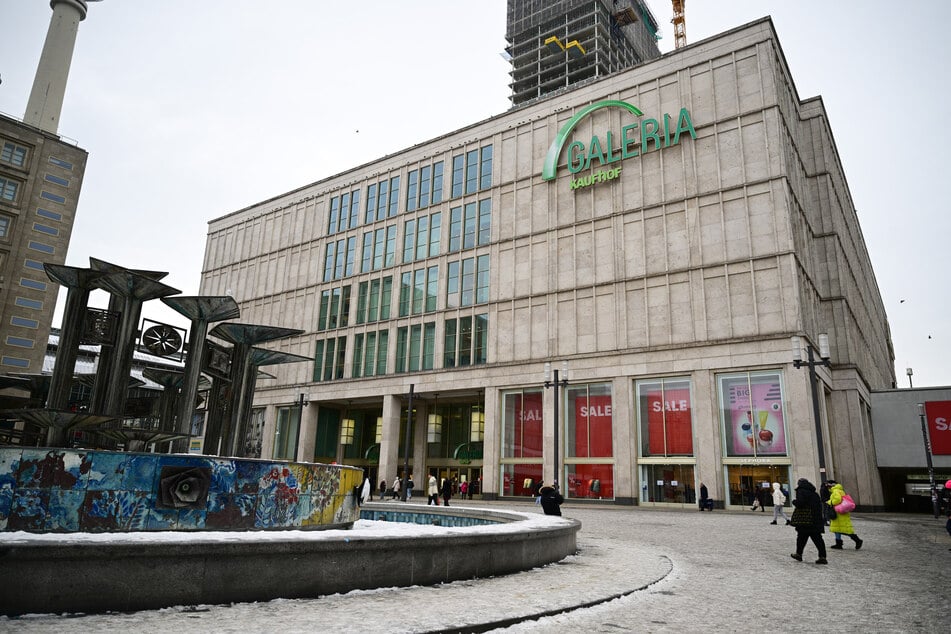 Das Galeria-Warenhaus am Alexanderplatz soll im September 2026 für einen längerfristigen Umbau frei werden.