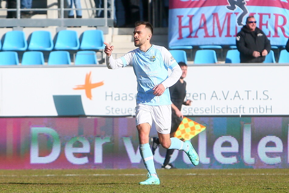 Wusste, bei wem er sich nach dem Spiel bedanken wollte: Doppeltorschütze Furkan Kircicek (25).