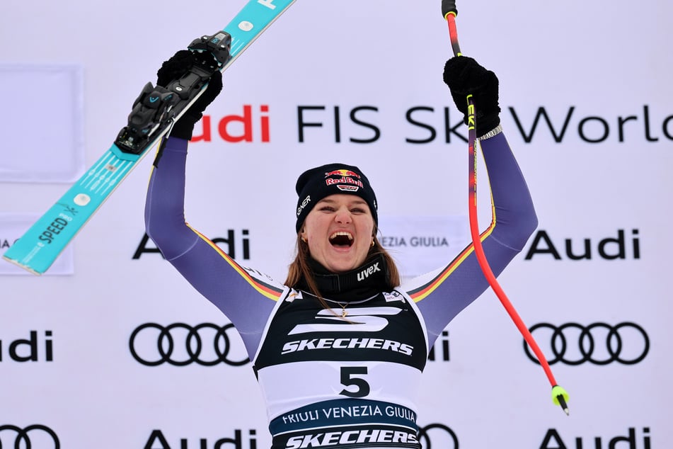 Emma Aicher (22) raste am Sonntag im italienischen Tarvisio zu ihrem vierten Weltcup-Sieg. Sie setzte sich im Super-G durch.