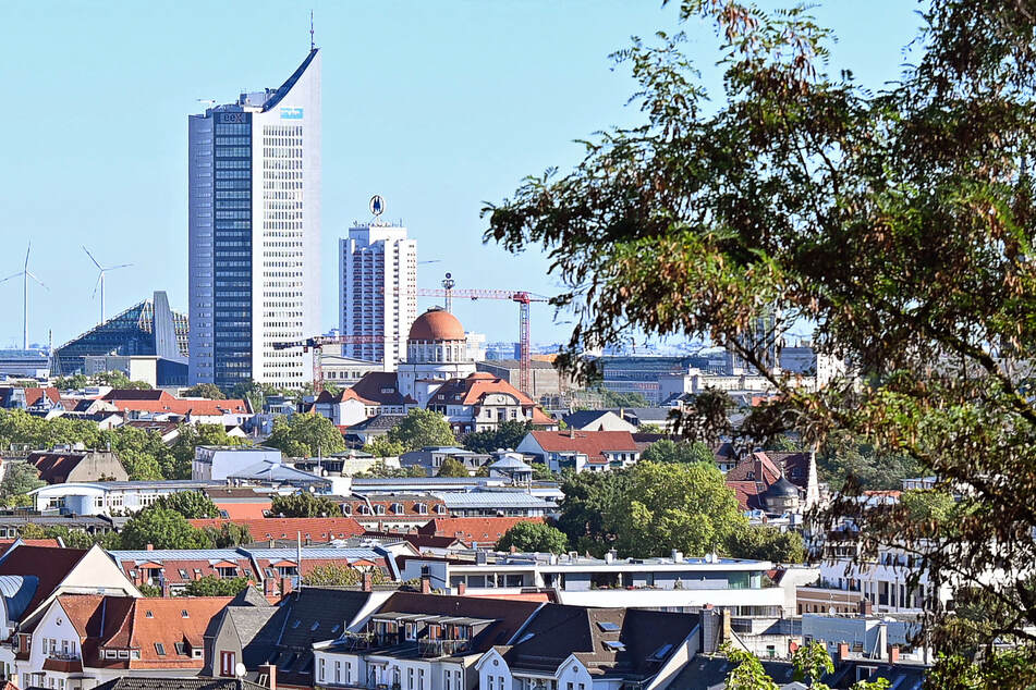 Bei seinem morgendlichen Lauf erkundete er die Stadt.