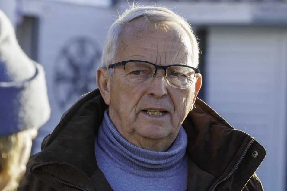 Umweltminister Till Backhaus (67, SPD) fordert die Herausgabe der Daten zum Zustand von Buckelwal "Timmy".