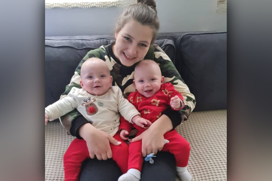 Sarafina Wollny (26) hält voller Glück ihre Zwillinge im Arm.