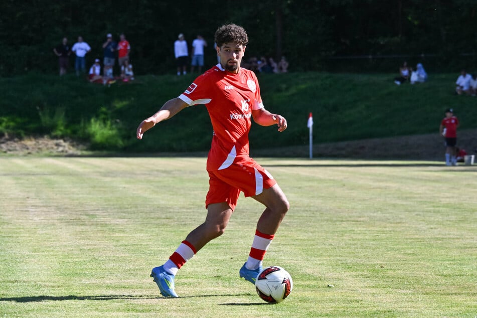 Am Wochenende lief Bobzien noch mit dem 1. FSV Mainz zum Testspiel bei den Eisbachtaler Freunden auf.