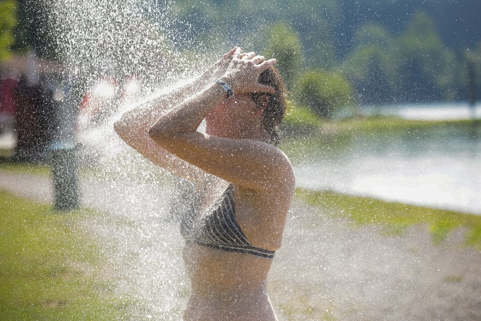 Am Wochenende wird es in NRW richtig heiß! Der Deutsche Wetterdienst hat Temperaturen von bis zu 35 Grad angekündigt.