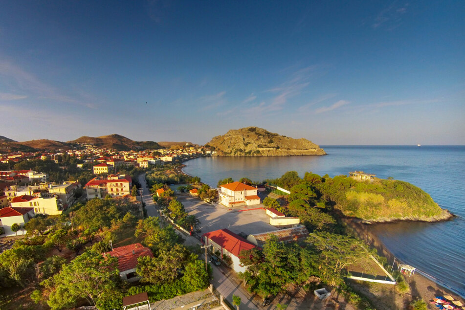 Limnos ist die Insel der 100 Strände und bietet Urlaubern alles, was das Herz begehrt.