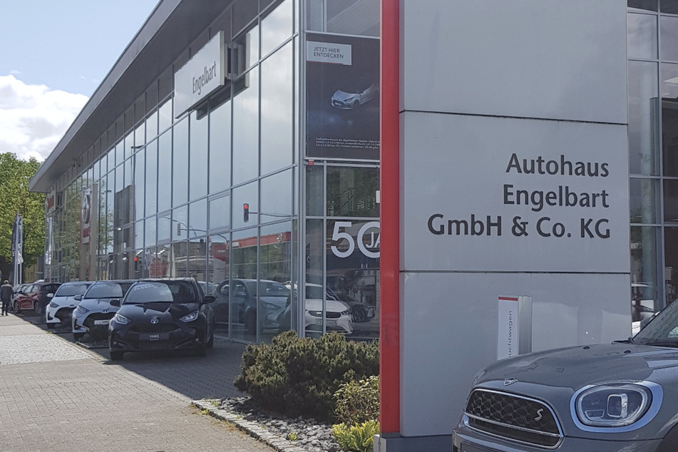 Der Sonderverkauf von Autohaus Engelbart findet an allen drei Standorten in Oldenburg, Delmenhorst und Schortens statt.