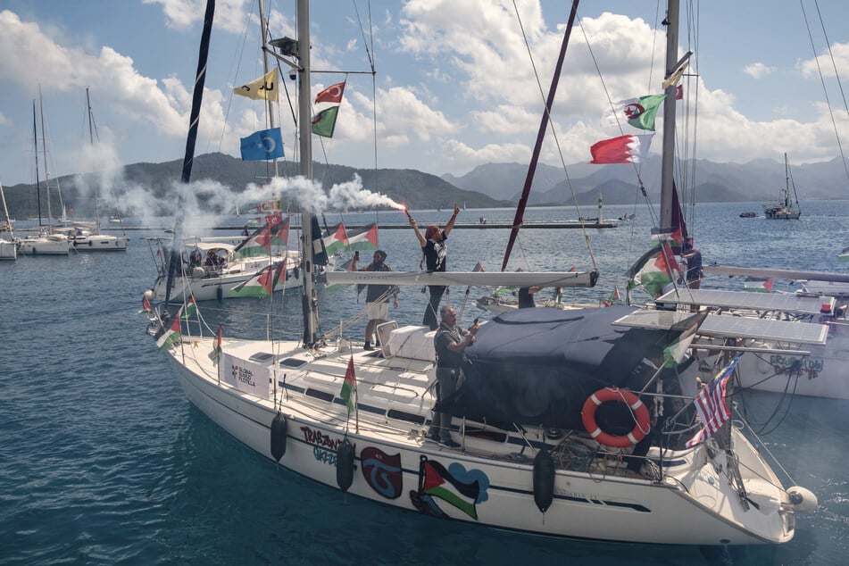 Nahost-Konflikt: Israel steckt Aktivisten der Gaza-Hilfsflotte in schwimmendes Gefängnis