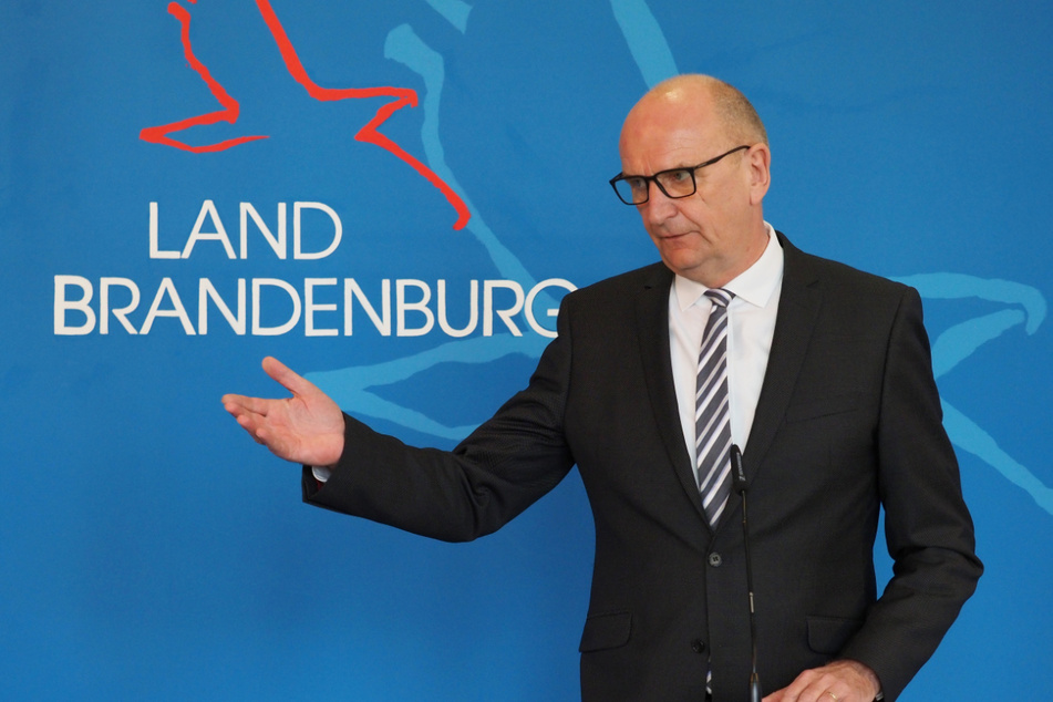 Brandenburgs Ministerpräsident Dietmar Woidke (59, SPD) plädiert für ein zügiges Verfahren für einheitliche Regeln.