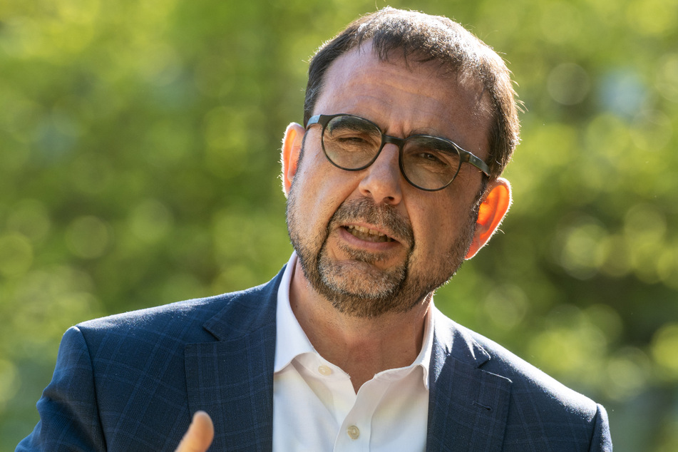 Bayerns Gesundheitsminister Klaus Holetschek (56, CSU) will die Kontrollen verstärken.