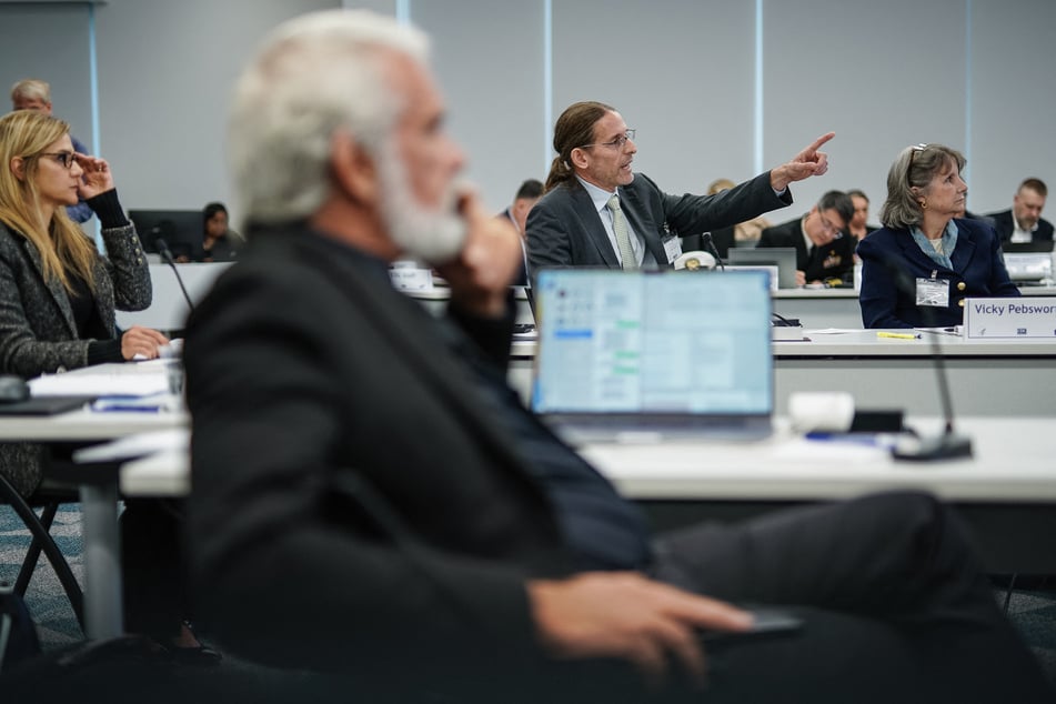 The ACIP meeting was beset by chaos and arguments that experts slammed as relying on "myths" and "anecdotes."