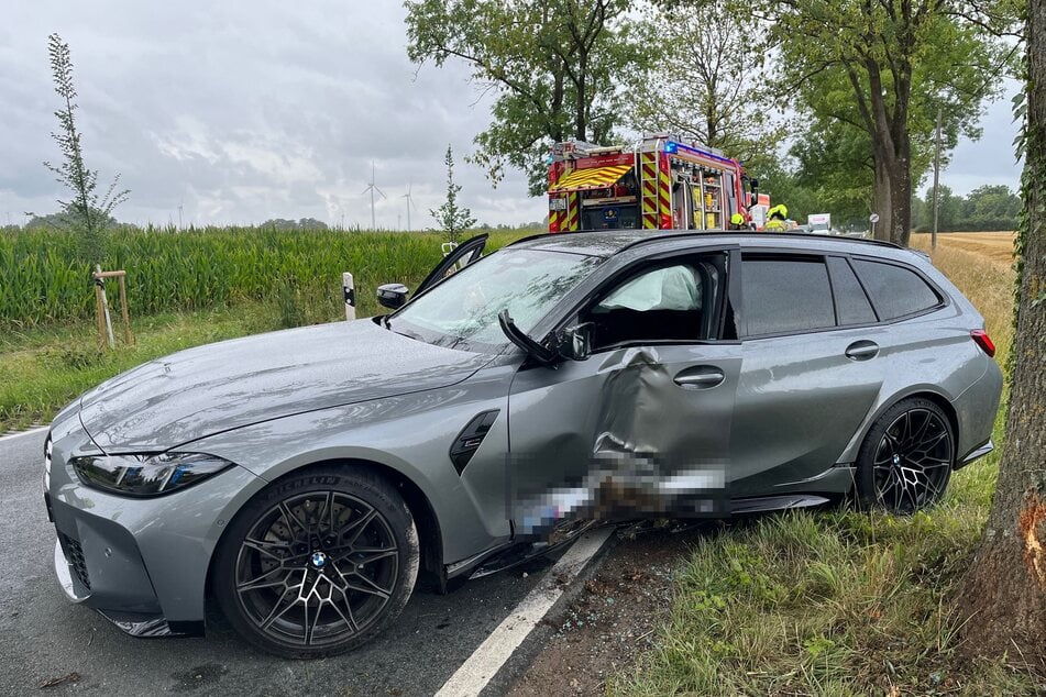 Ein 21-Jähriger konnte seinen zur Probefahrt ausgeliehenen BMW nicht unbeschadet zurückbringen.