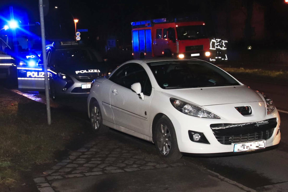 Die Flucht der 51 Jahre alten Peugeot-Fahrerin endete bei einem Crash mit einem Streifenwagen im Berliner Ortsteil Falkensee.