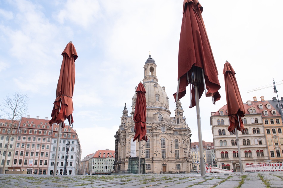 In ganz Sachsen gibt es Ausgangsbeschränkungen. Verstöße können mit Bußgeldern geahndet werden.