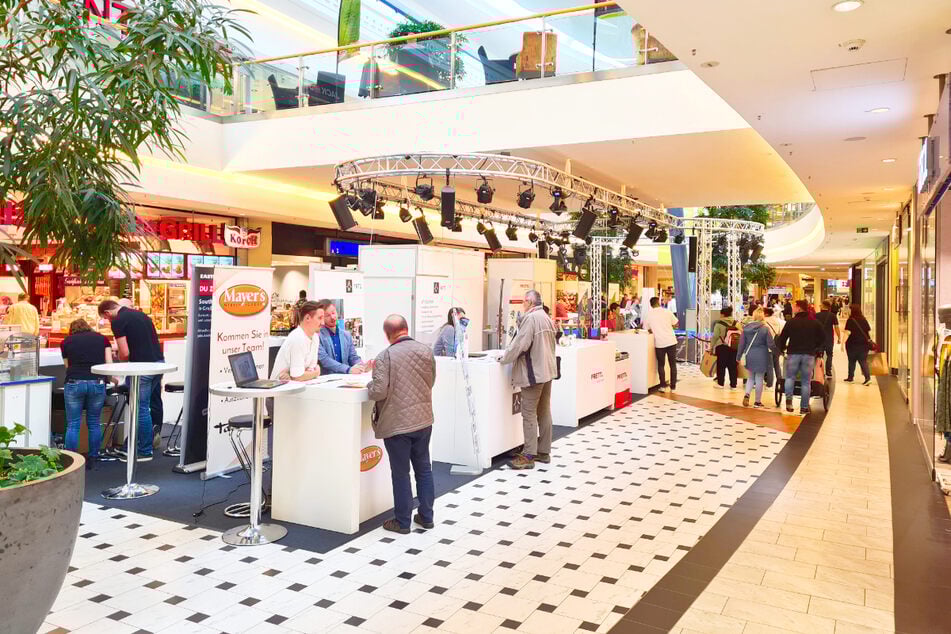 Suchende können am Freitag (20.3.) und Samstag (21.3.) im ELBEPARK Dresden vielleicht ihren Traumjob finden.