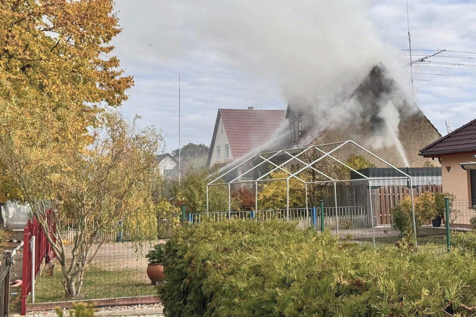 38 Kameraden der Feuerwehr waren im Einsatz.