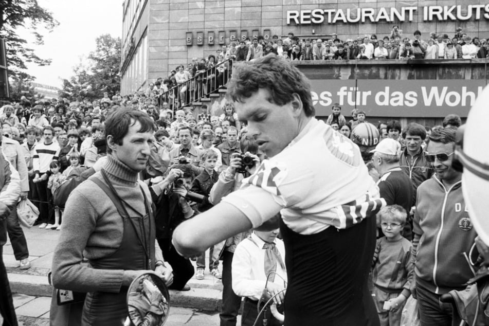 DDR-Vorzeige-Radsportler Olaf Ludwig (61) war damals ebenfalls dabei.