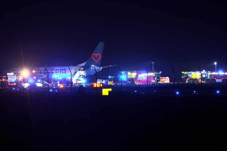 Die Landung eines Urlaubsfliegers von "Mavi Gök Airlines" verlief am Mittwochabend nicht planmäßig.